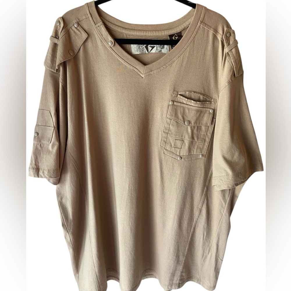 Men's Casual Pocket V-Neck Shirt in Beige